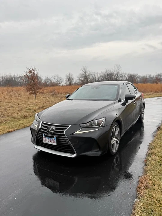 2018 Lexus IS 3rd Gen - Image 14 of 18