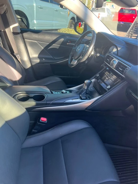 2018 Lexus IS 3rd Gen - Image 6 of 9