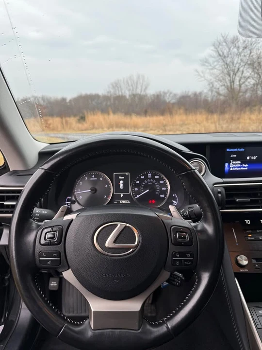 2018 Lexus IS 3rd Gen - Image 9 of 18