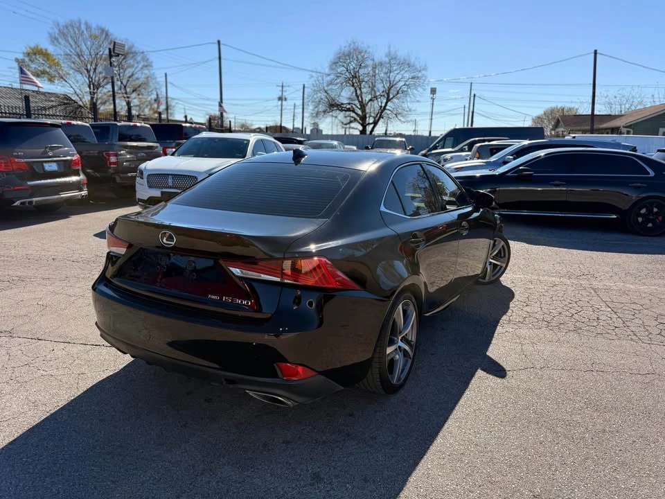 2018 Lexus IS 3rd Gen - Image 5 of 18