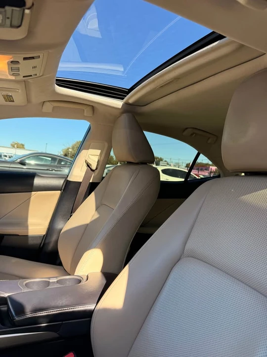 2018 Lexus IS 3rd Gen - Image 13 of 18