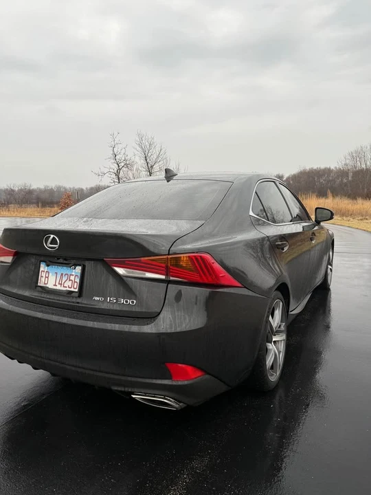 2018 Lexus IS 3rd Gen - Image 5 of 18