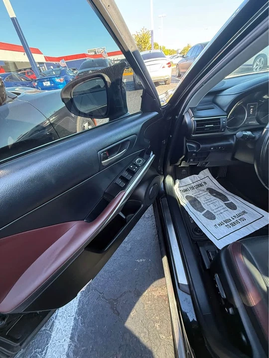 2018 Lexus IS 3rd Gen - Image 6 of 10