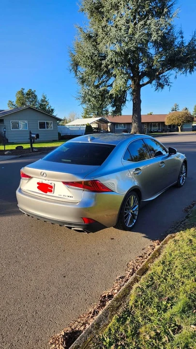 2018 Lexus IS 3rd Gen - Image 4 of 9