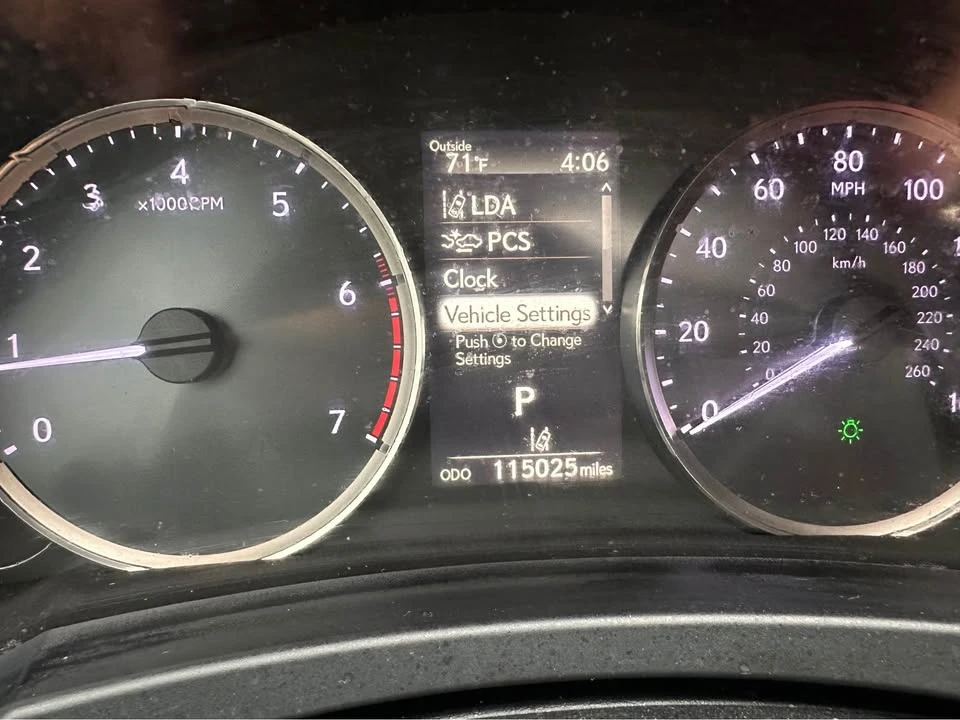 2018 Lexus IS 3rd Gen - Image 11 of 12