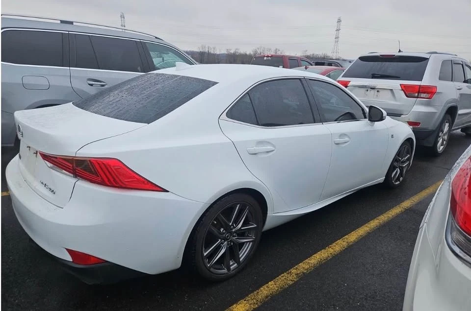 2018 Lexus IS 3rd Gen - Image 5 of 12