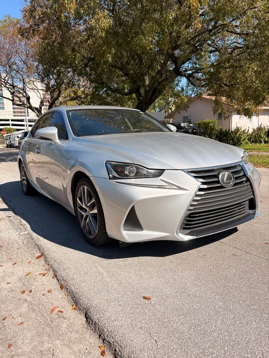 2018 Lexus IS 3rd Gen - Image 5 of 11