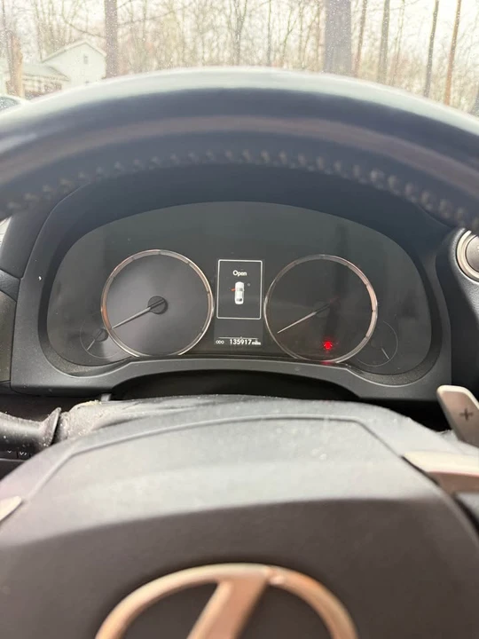2018 Lexus IS 3rd Gen - Image 3 of 8