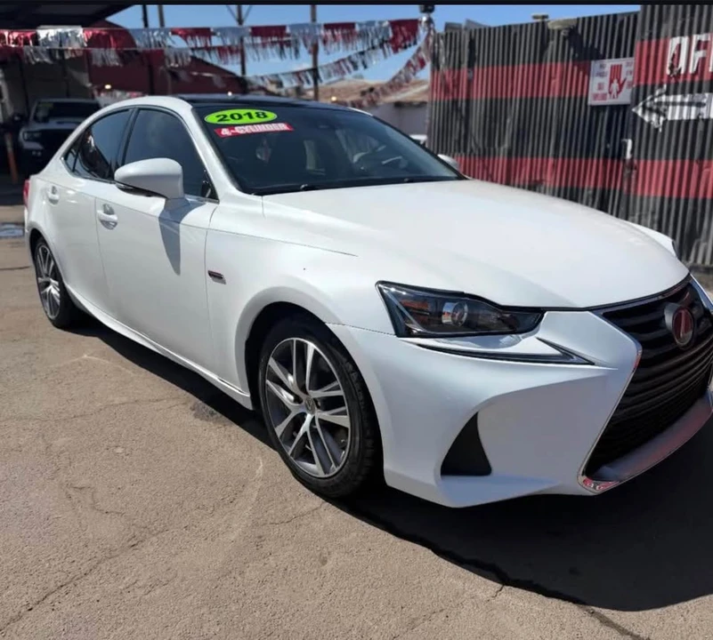 2018 Lexus IS 3rd Gen - Image 5 of 10