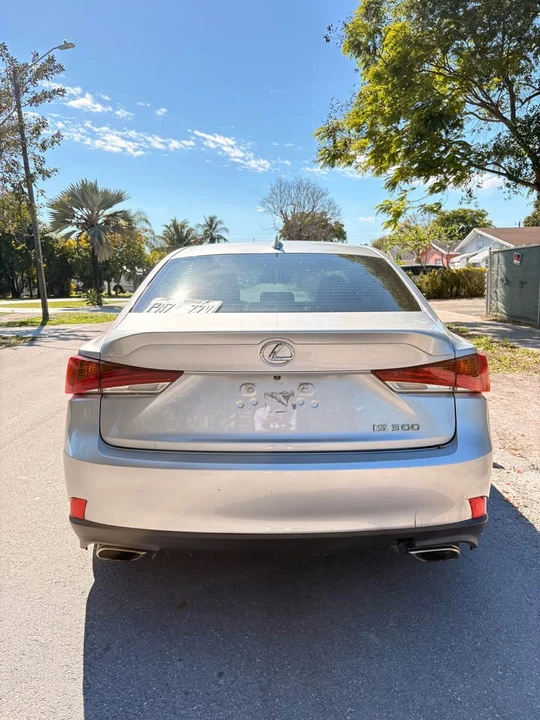 2018 Lexus IS 3rd Gen - Image 9 of 11