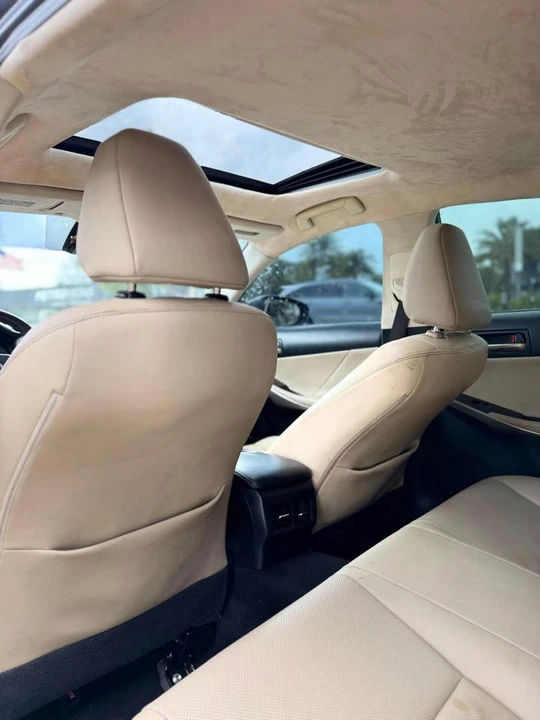 2018 Lexus IS 3rd Gen - Image 7 of 12