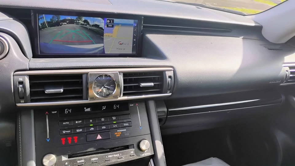2018 Lexus IS 3rd Gen - Image 8 of 12