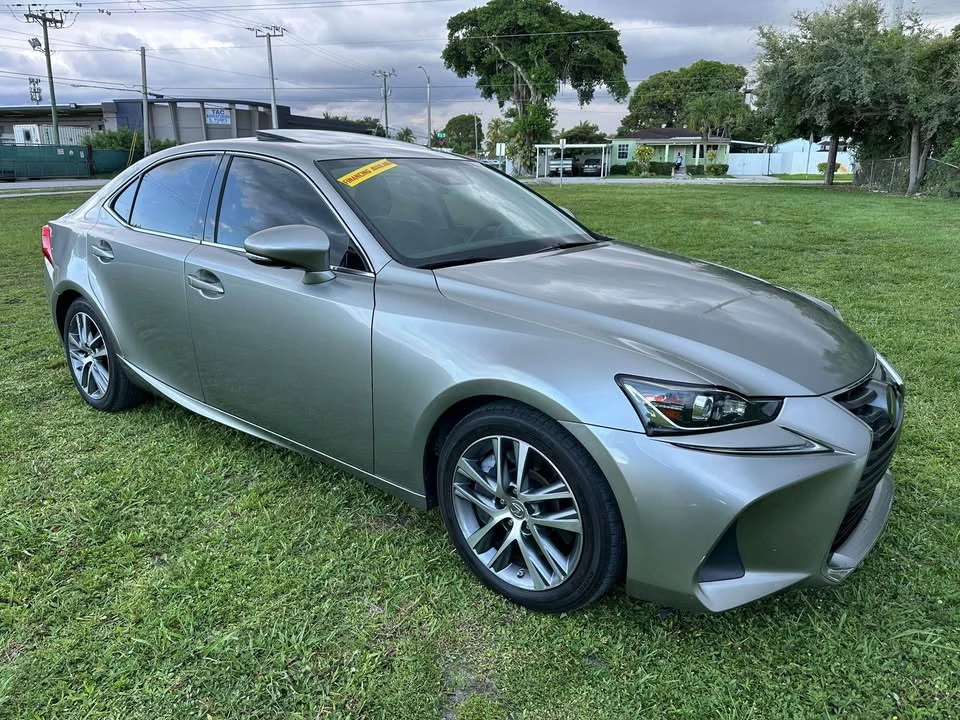 2018 Lexus IS 3rd Gen - Image 2 of 12