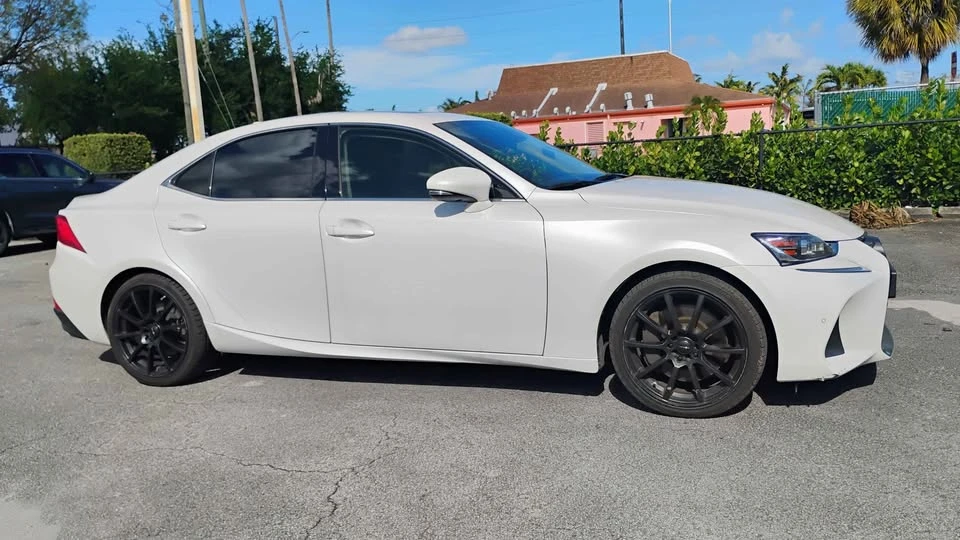 2018 Lexus IS 3rd Gen - Image 5 of 11