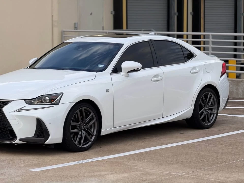 2018 Lexus IS 3rd Gen - Image 4 of 18