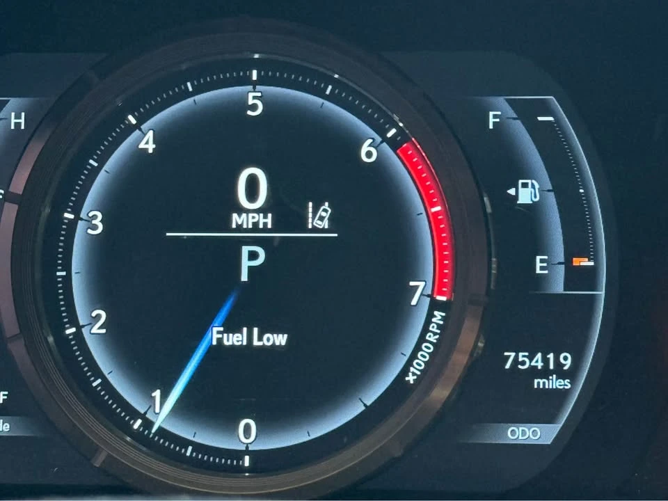 2018 Lexus IS 3rd Gen - Image 15 of 18