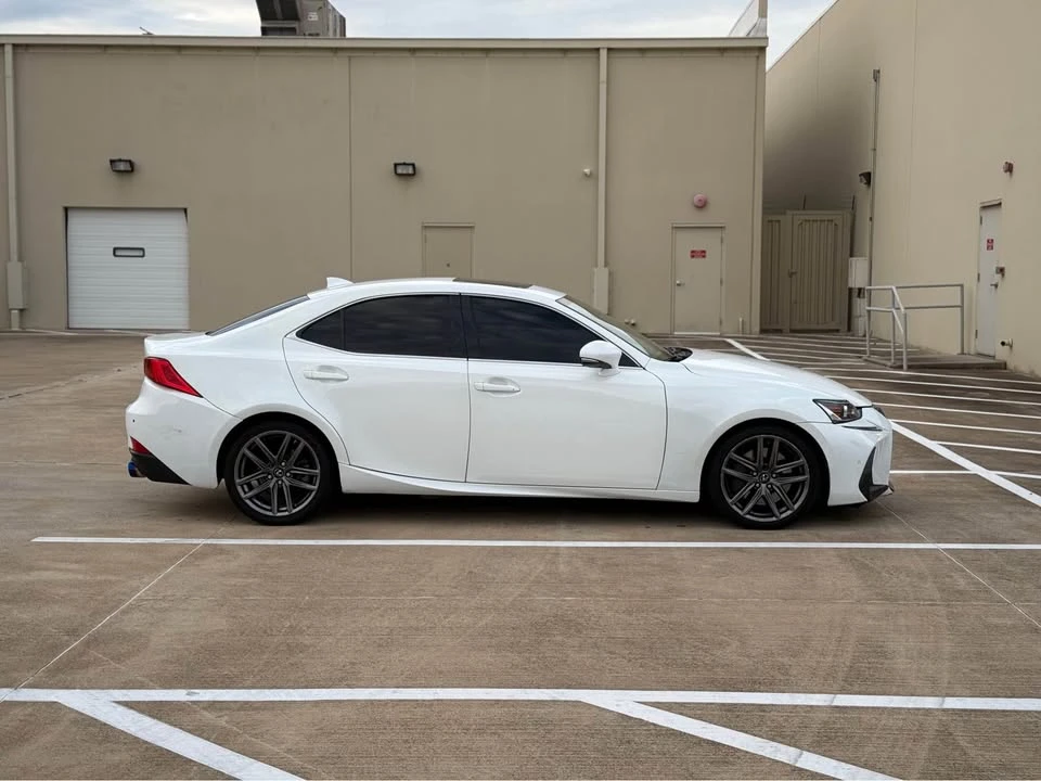 2018 Lexus IS 3rd Gen - Image 10 of 18