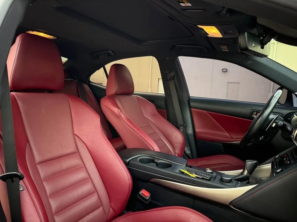 2018 Lexus IS 3rd Gen - Image 16 of 18