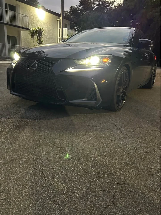 2018 Lexus IS 3rd Gen - Image 2 of 7