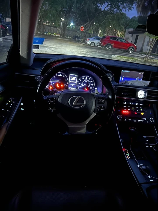 2018 Lexus IS 3rd Gen - Image 6 of 7