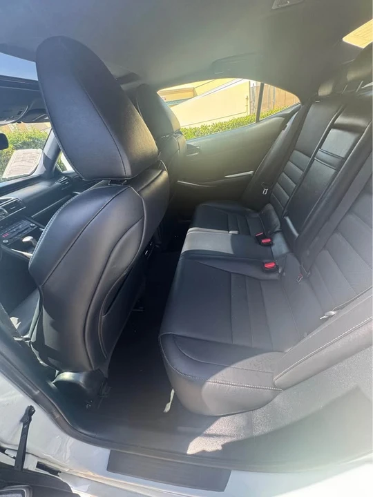 2018 Lexus IS 3rd Gen - Image 5 of 9