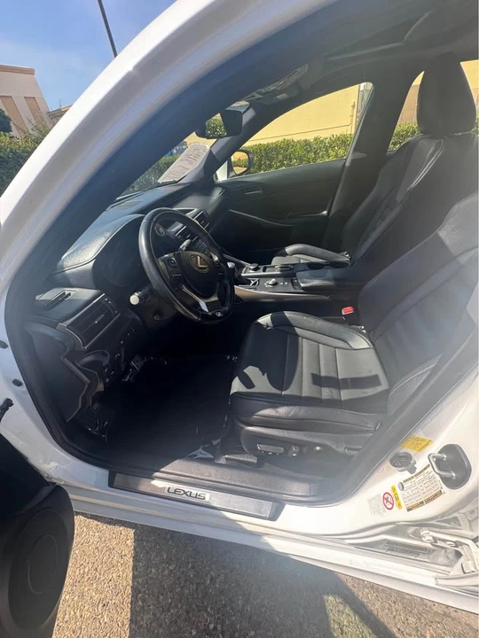 2018 Lexus IS 3rd Gen - Image 8 of 9