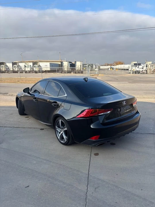 2018 Lexus IS 3rd Gen - Image 6 of 17