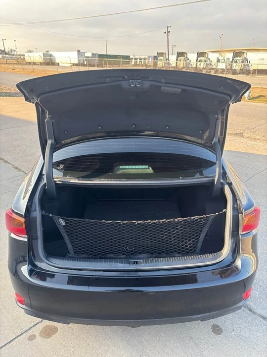 2018 Lexus IS 3rd Gen - Image 17 of 17