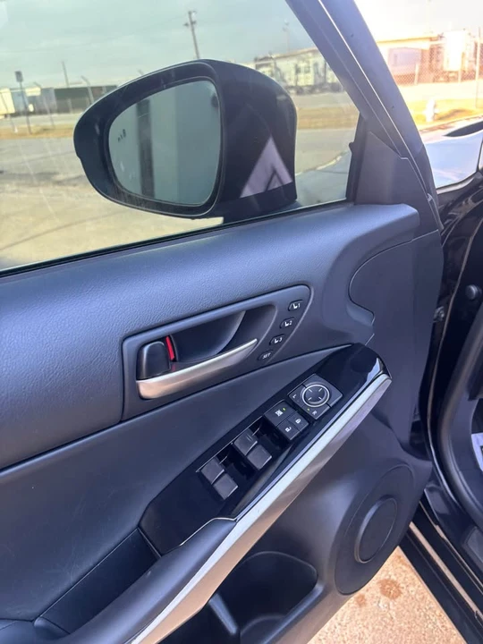 2018 Lexus IS 3rd Gen - Image 10 of 17