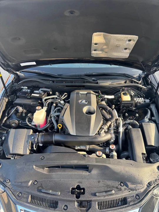 2018 Lexus IS 3rd Gen - Image 13 of 17
