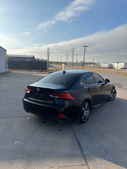 2018 Lexus IS 3rd Gen - Image 4 of 17