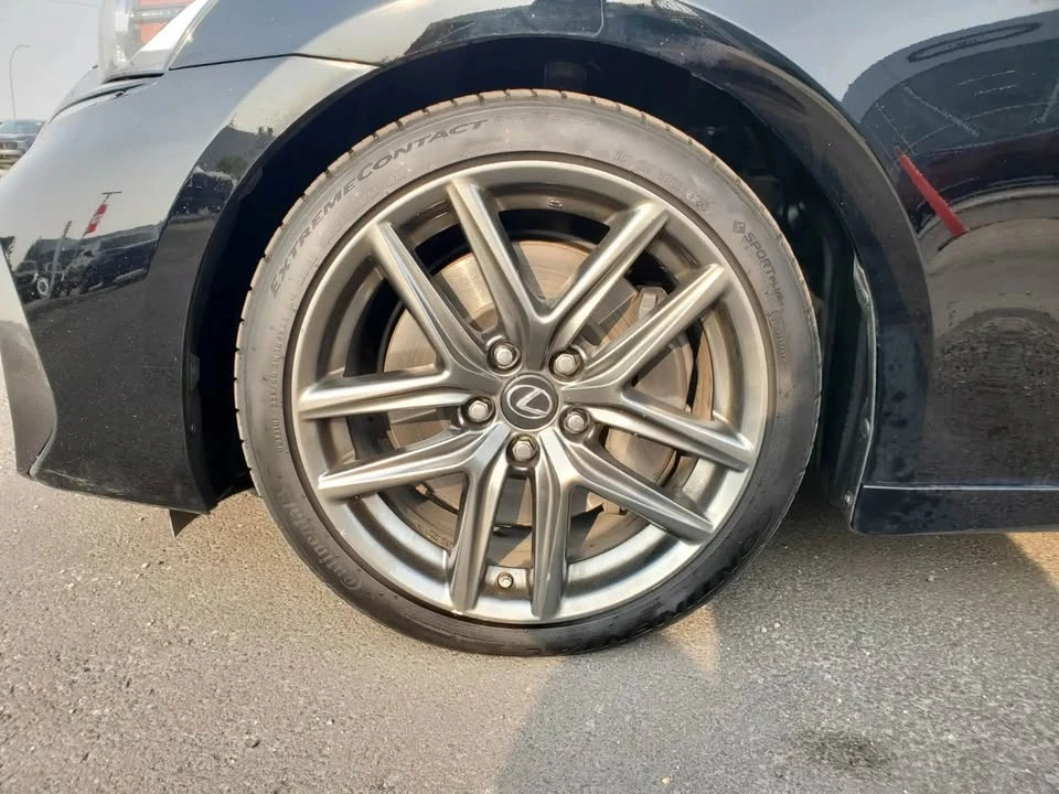 2018 Lexus IS 3rd Gen - Image 4 of 10