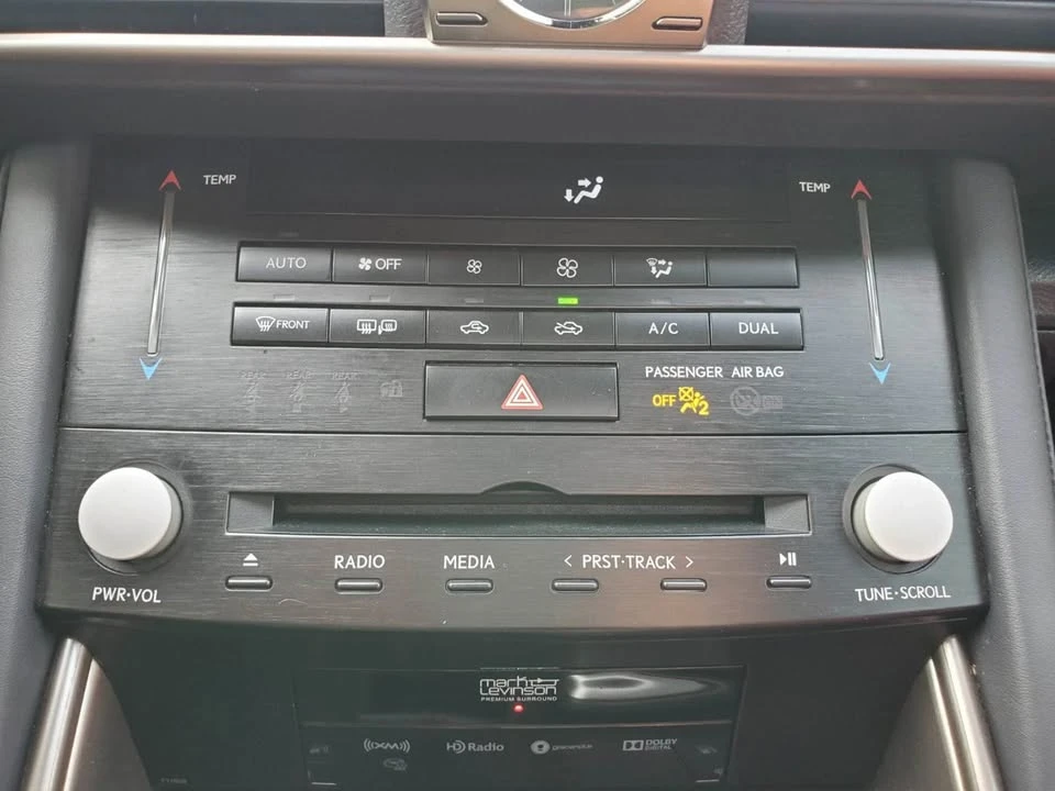 2018 Lexus IS 3rd Gen - Image 9 of 10