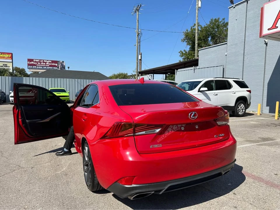 2018 Lexus IS 3rd Gen - Image 5 of 9