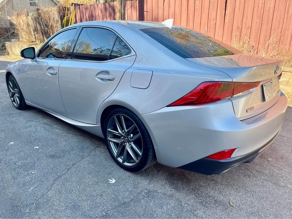 2018 Lexus IS 3rd Gen - Image 4 of 12