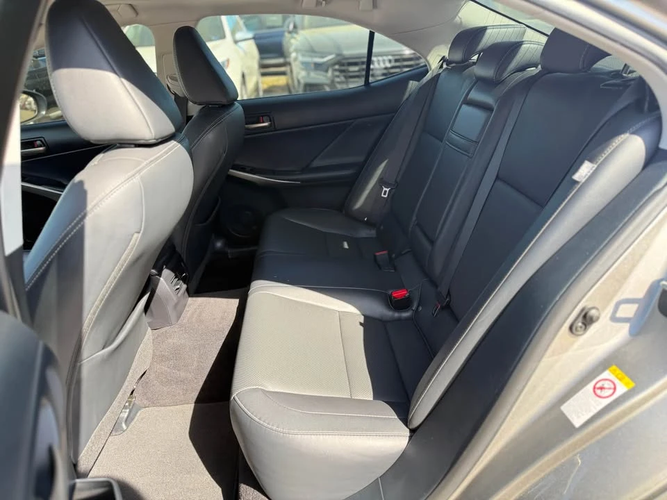 2018 Lexus IS 3rd Gen - Image 10 of 20