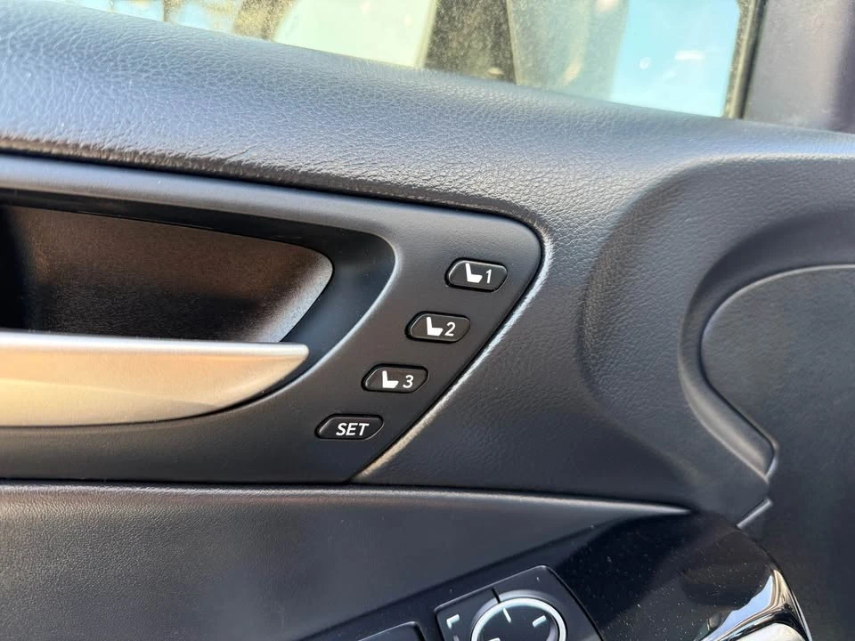 2018 Lexus IS 3rd Gen - Image 15 of 20