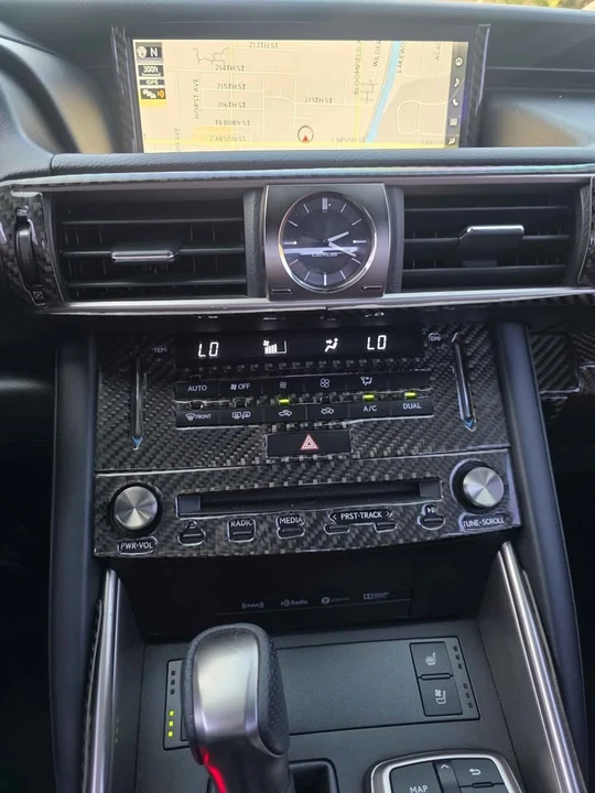 2018 Lexus IS 3rd Gen - Image 9 of 20