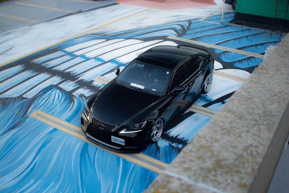 2018 Lexus IS - Image 9 of 10