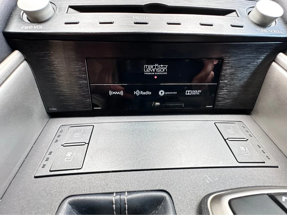 2018 Lexus IS 3rd Gen - Image 16 of 21