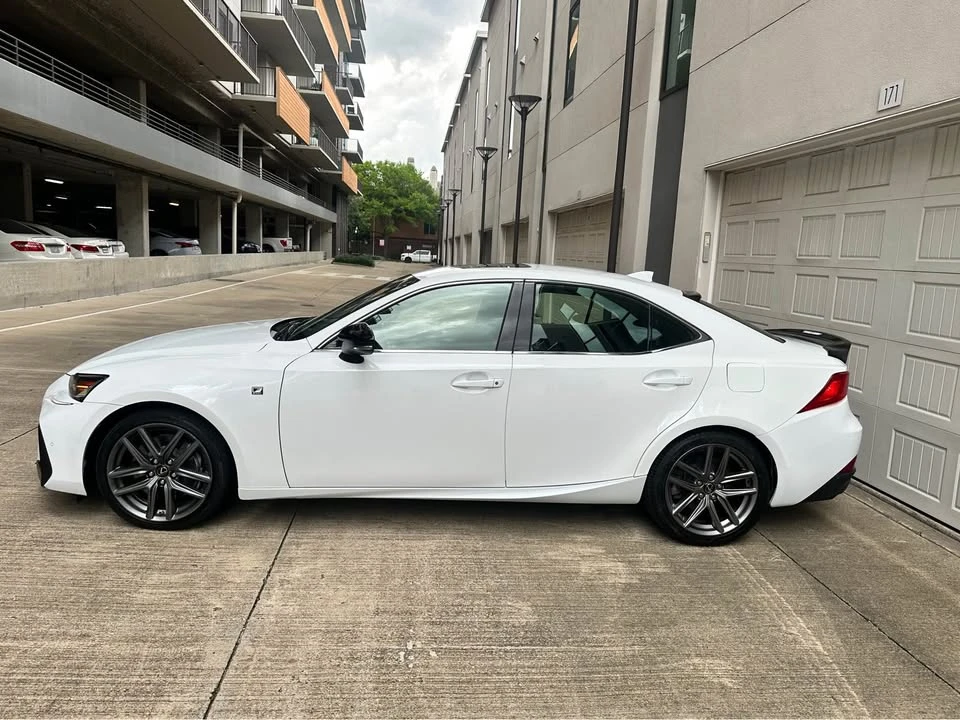 2018 Lexus IS 3rd Gen - Image 5 of 21