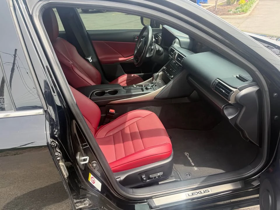 2018 Lexus IS 3rd Gen - Image 16 of 19