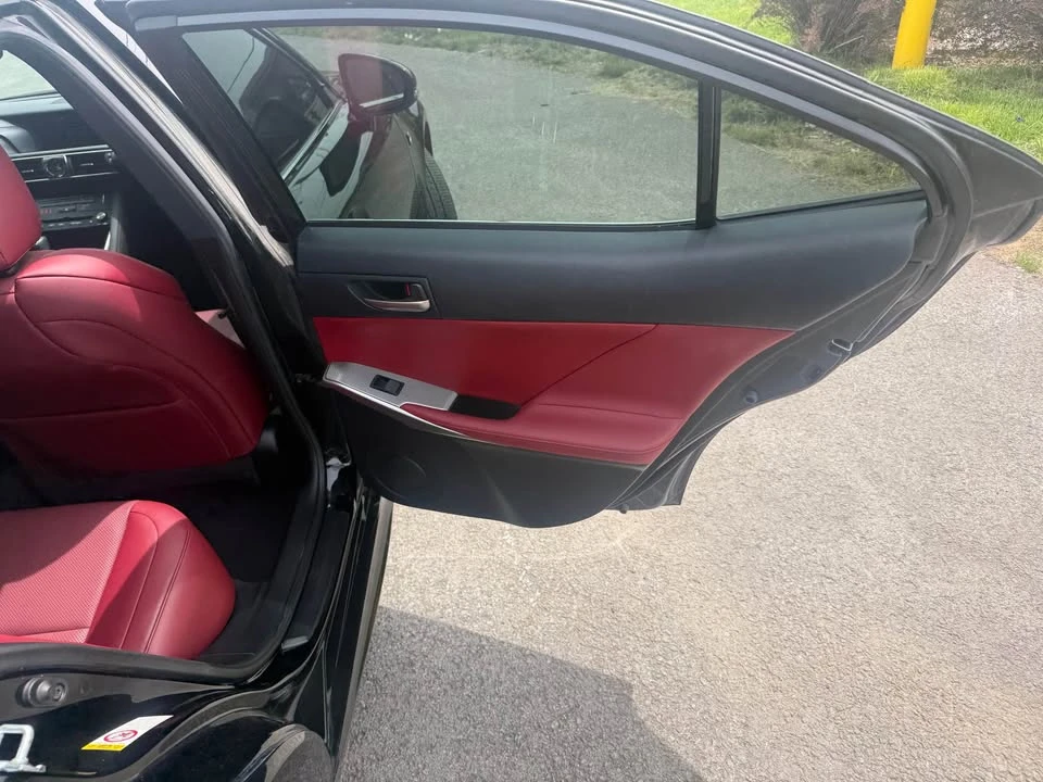 2018 Lexus IS 3rd Gen - Image 14 of 19