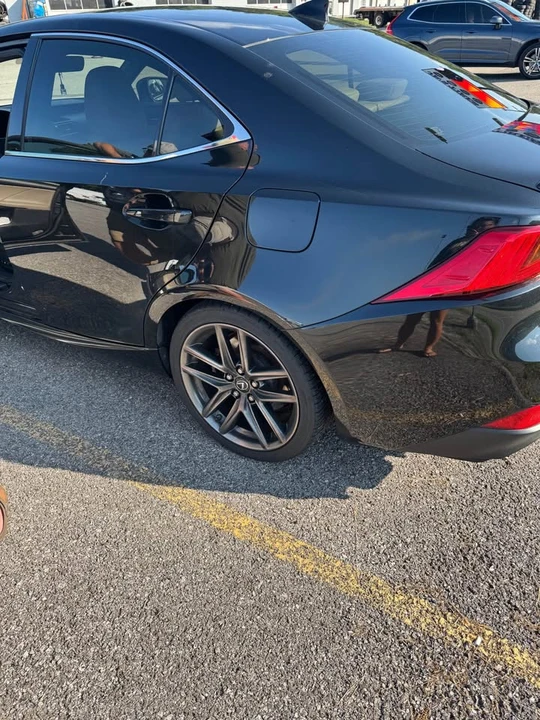 2018 Lexus IS 3rd Gen - Image 5 of 13