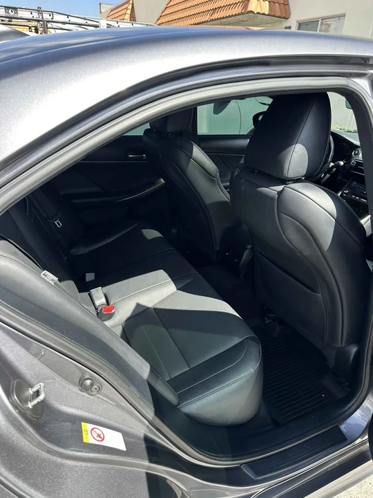 2018 Lexus IS 3rd Gen - Image 8 of 13