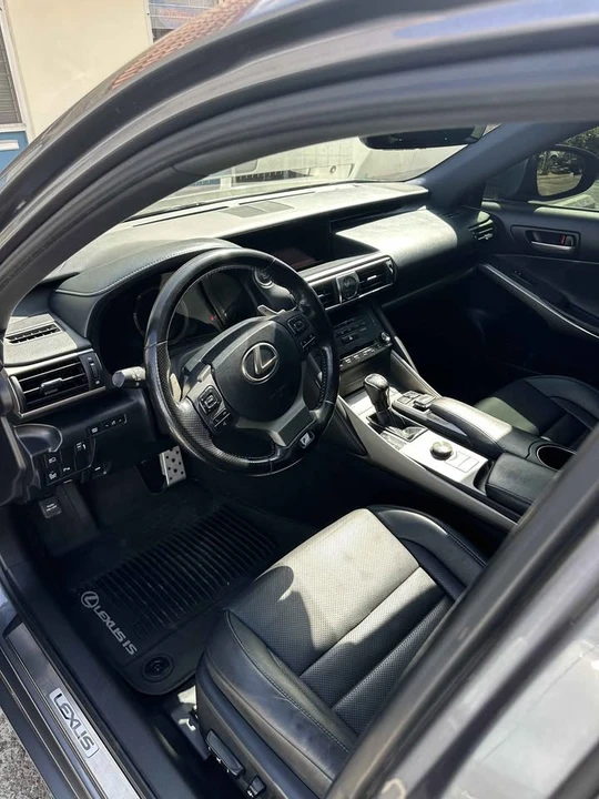 2018 Lexus IS 3rd Gen - Image 5 of 13