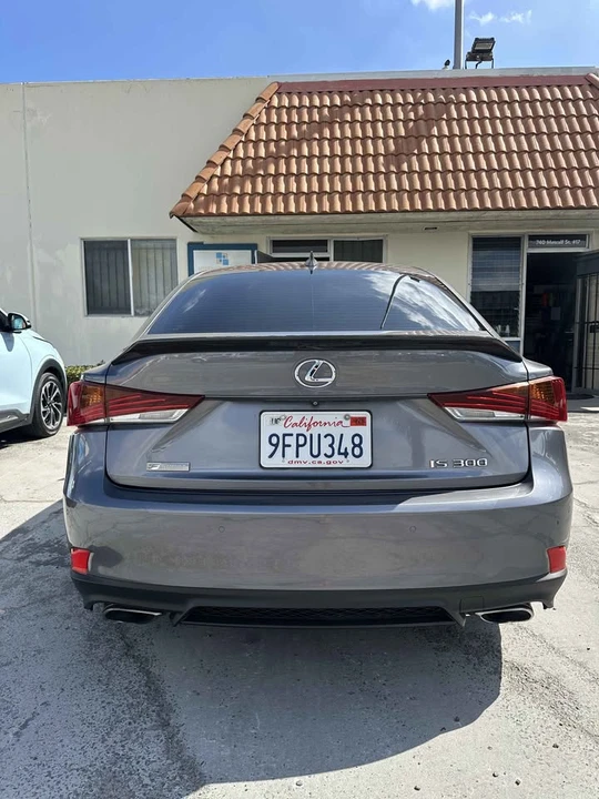 2018 Lexus IS 3rd Gen - Image 4 of 13