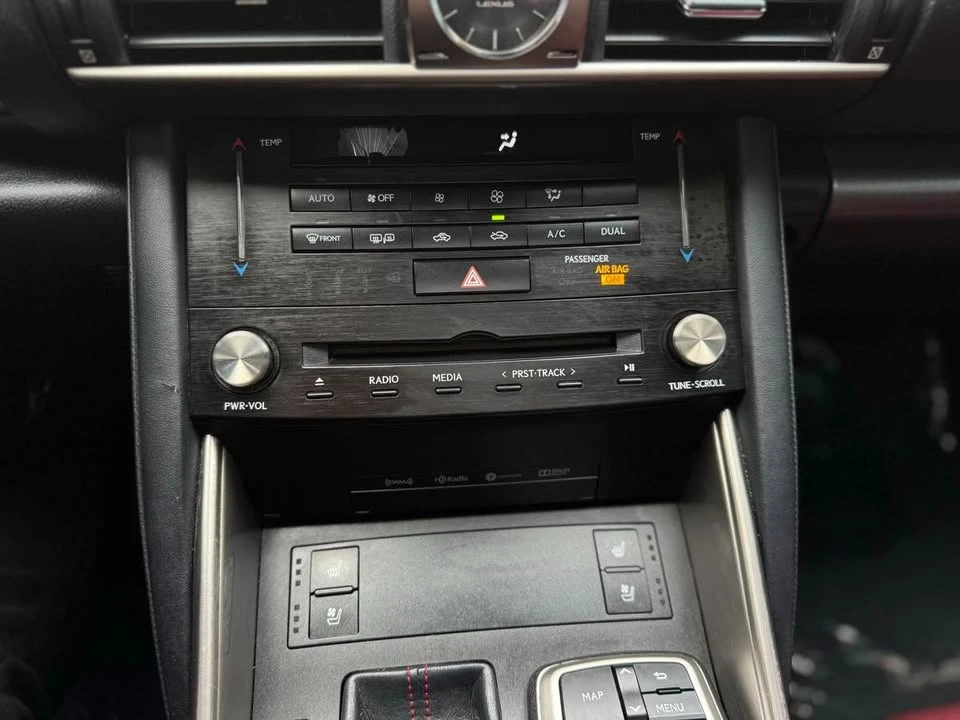 2018 Lexus IS 3rd Gen - Image 16 of 20