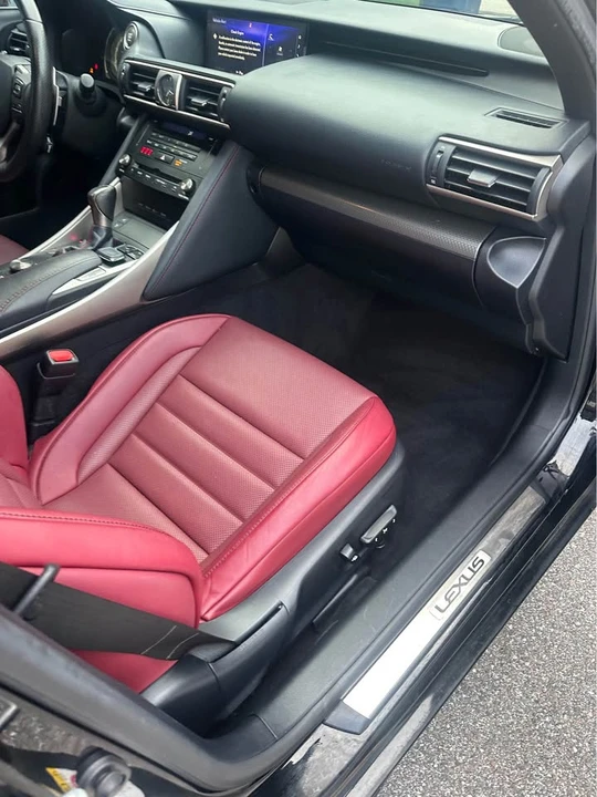 2018 Lexus IS 3rd Gen - Image 14 of 20