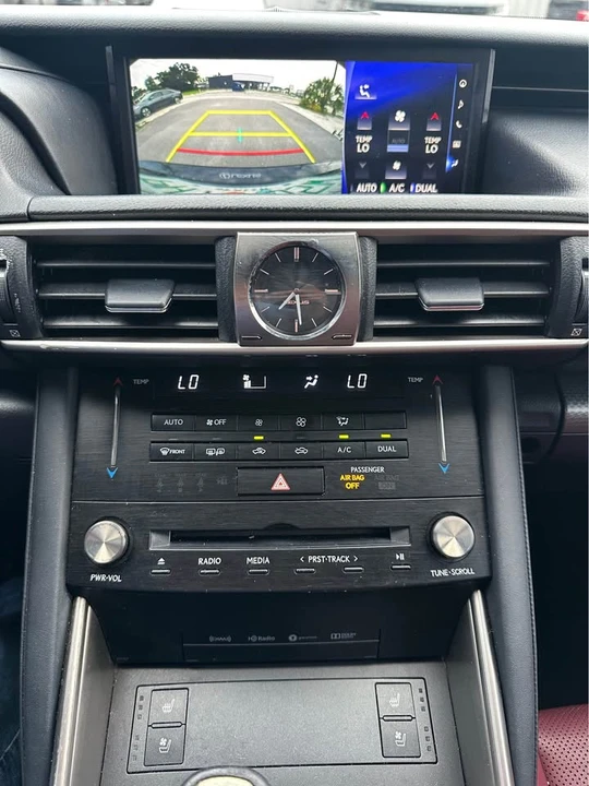 2018 Lexus IS 3rd Gen - Image 8 of 20
